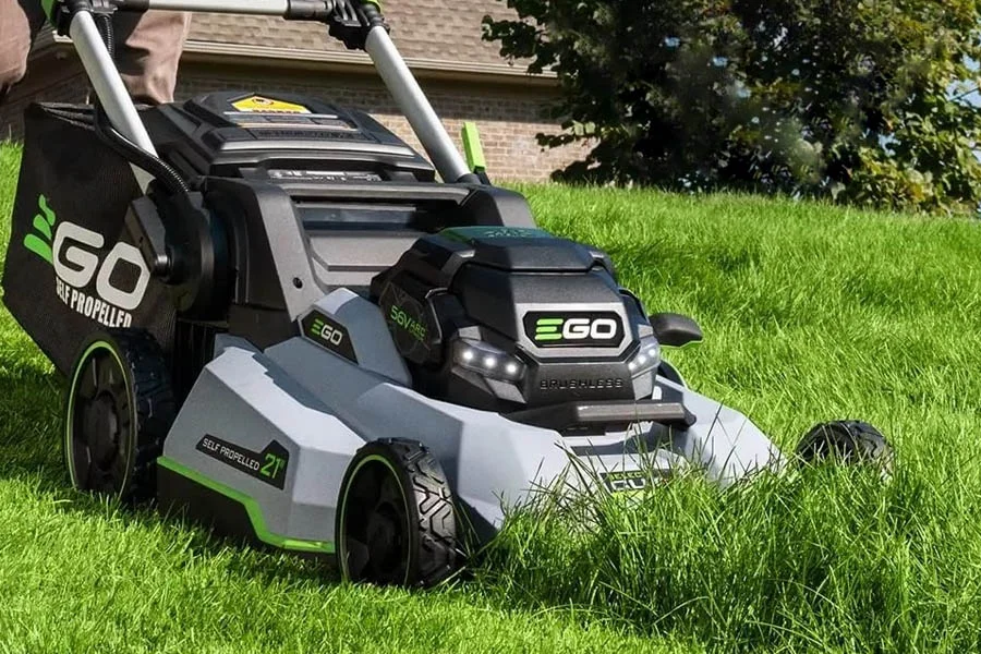 mowing lawn machine